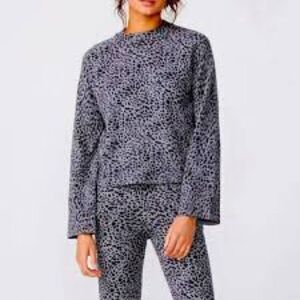 NWT Monrow grey leopard cashmere blend bell sleeve sweater size large